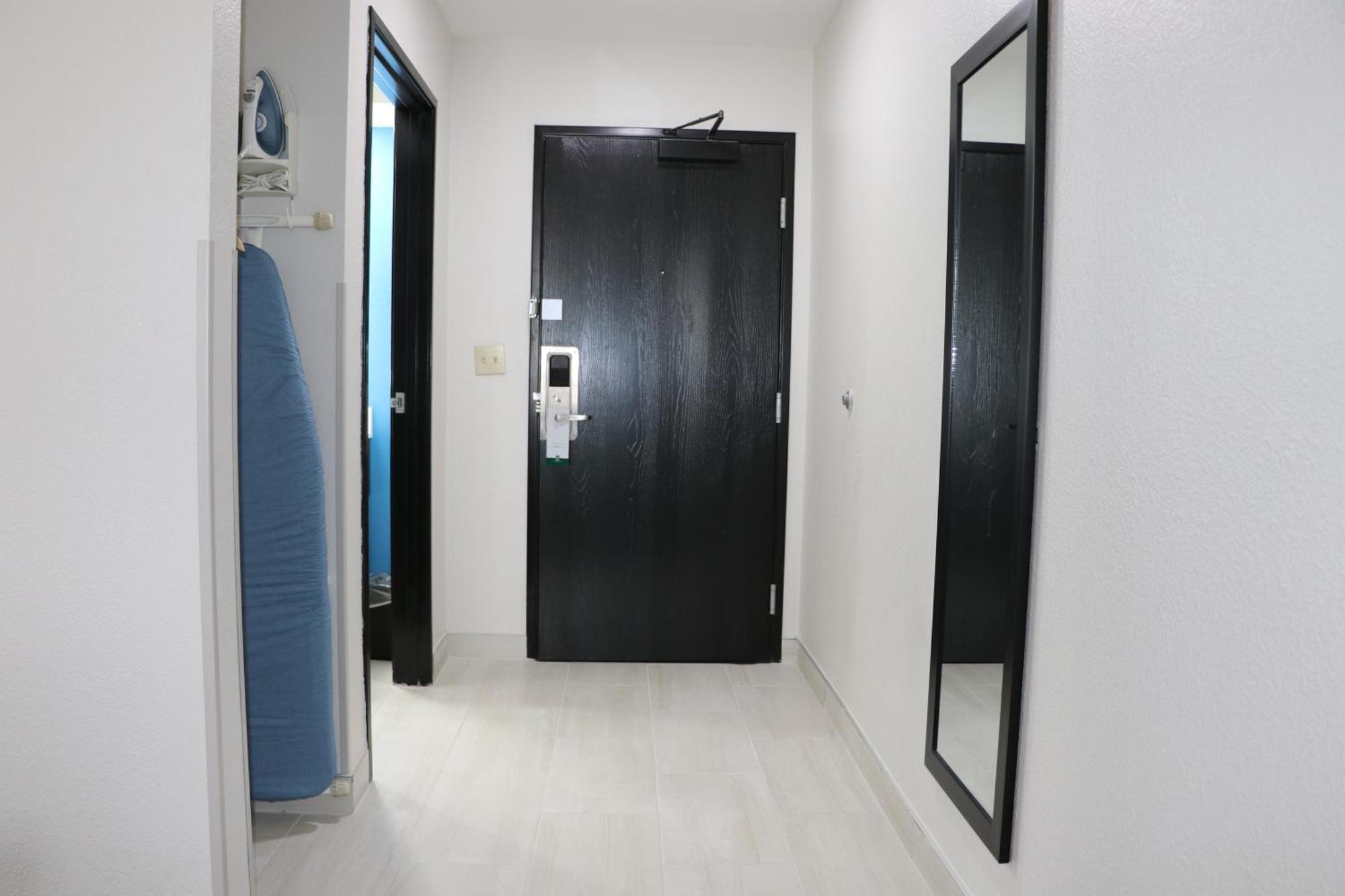 Quality Inn & Suites Буда Екстер'єр фото